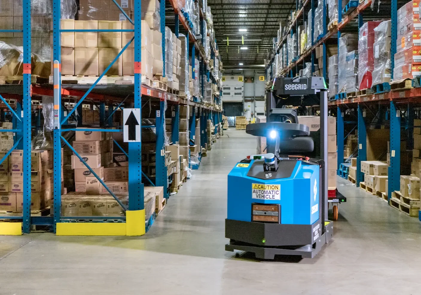 Tow Tractor Series 7 in warehouse